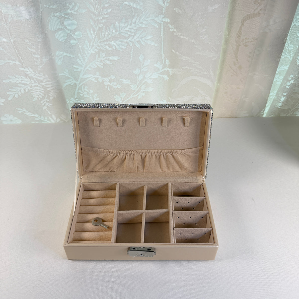 Single-Layer Sparkly Jewelry Box